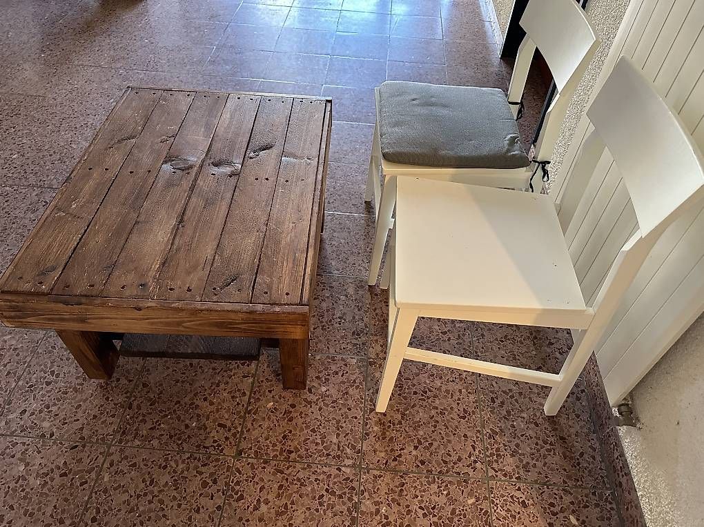 Tavoli: Tisch mit zwei Stühle  – Usato da Abtwil SG venduto da leon-77 3