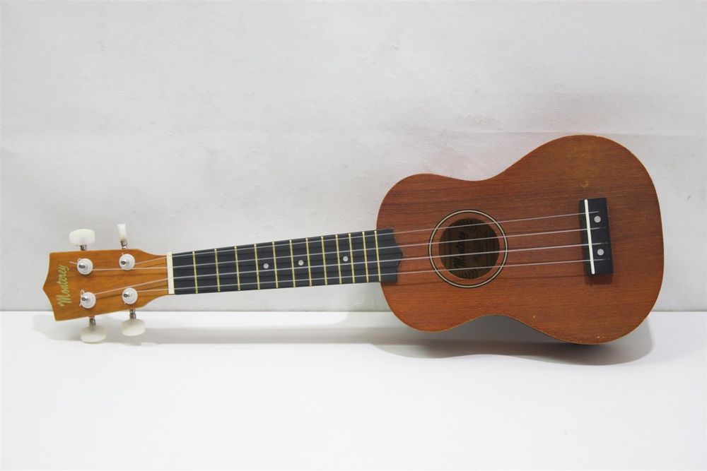 MONTEREY Ukulele (19071451) Kaufen auf Ricardo
