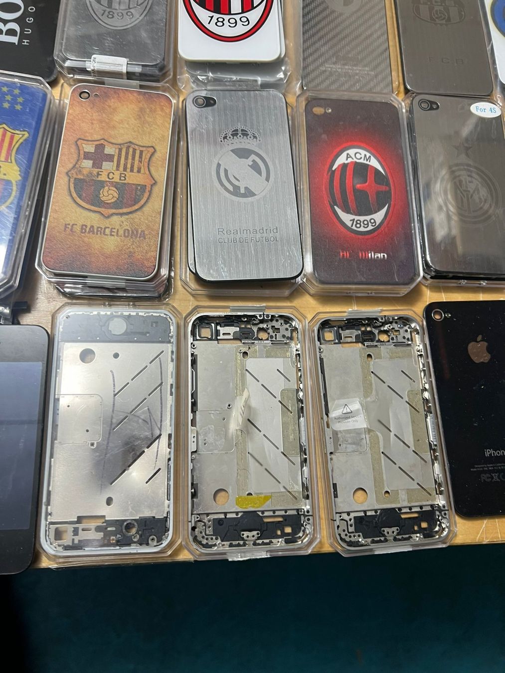 Apple Cover & Protezioni schermo: Iphone 4 / 4S Zubehör Bildschirm, Backcovers – Nuovo (secondo la descrizione) da Lupfig venduto da Pluribus 8