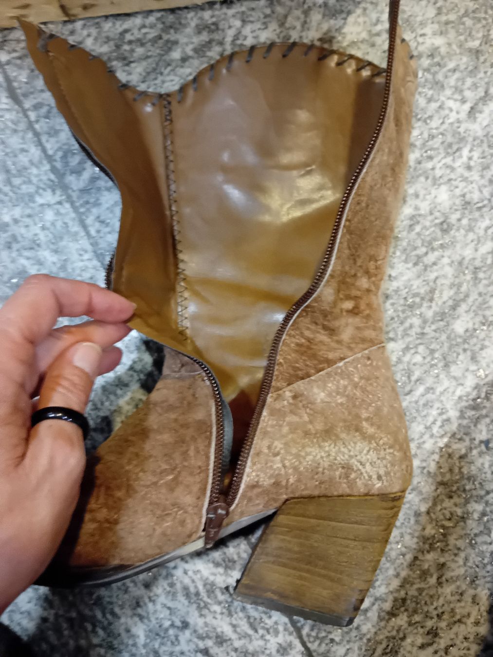 Damenschuhe: Stivali cow boy in camoscio 37 – Gebraucht aus Biasca von Old_6blh 6