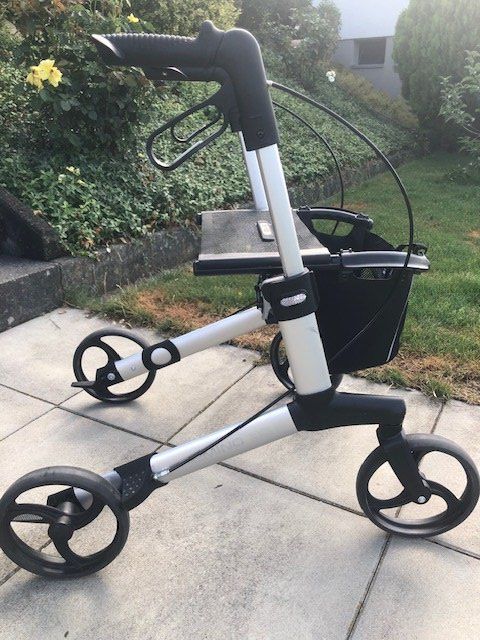 Aides à la marche: Rollator Gemino 30 S silber – D'occasion à Ruswil par Onneb71