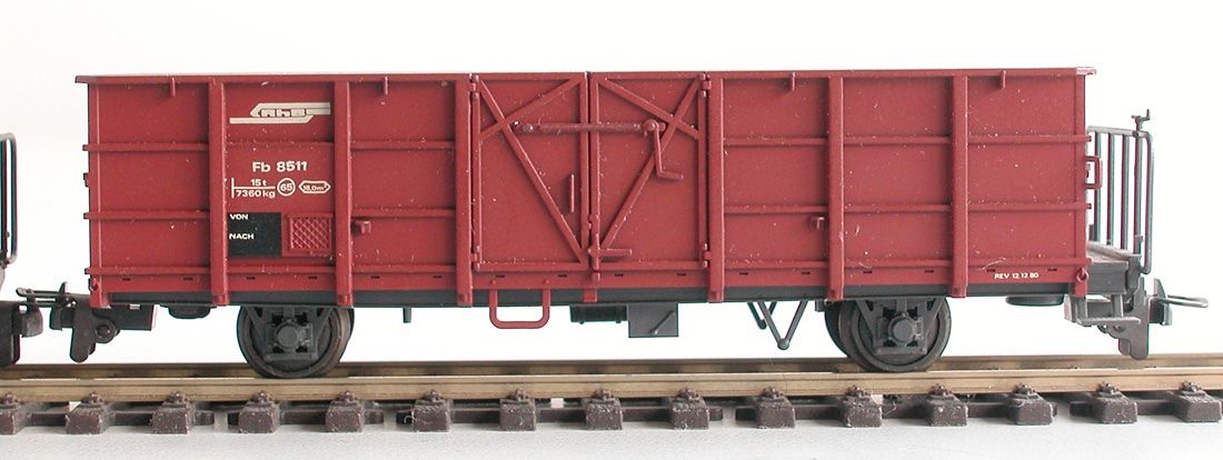 Bemo Modellini di ferrovie: Bemo 2 offene Güterwagen Fb der RhB Spur H0m – Usato da Oberwil BL venduto da Klang 1