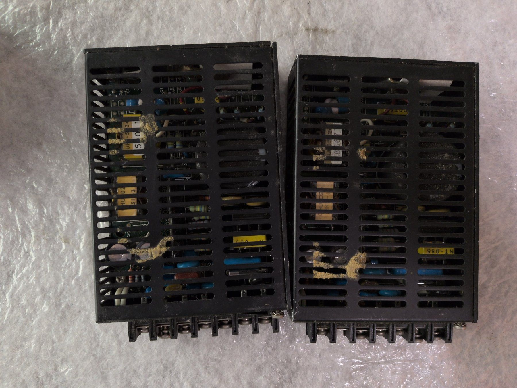 Composants électroniques: 24VDC Netzteile 7x – D'occasion à Basel par Fcol 4