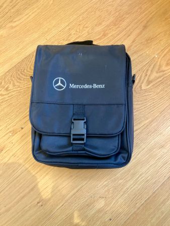 Mercedes Tasche mit Inhalt NEU