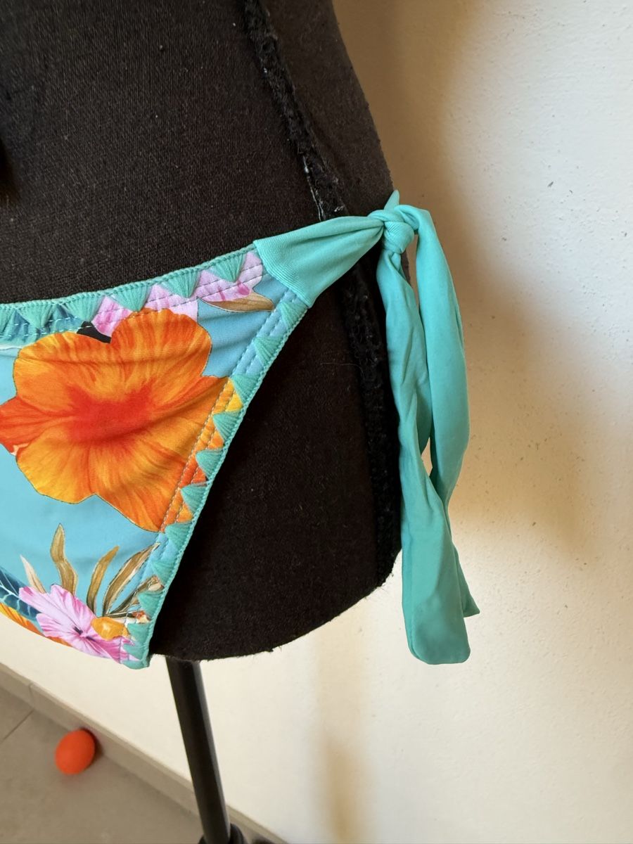 Costumi da bagno & Bikini: Bikini – Nuovo (secondo la descrizione) da Sigriswil venduto da ck56 3