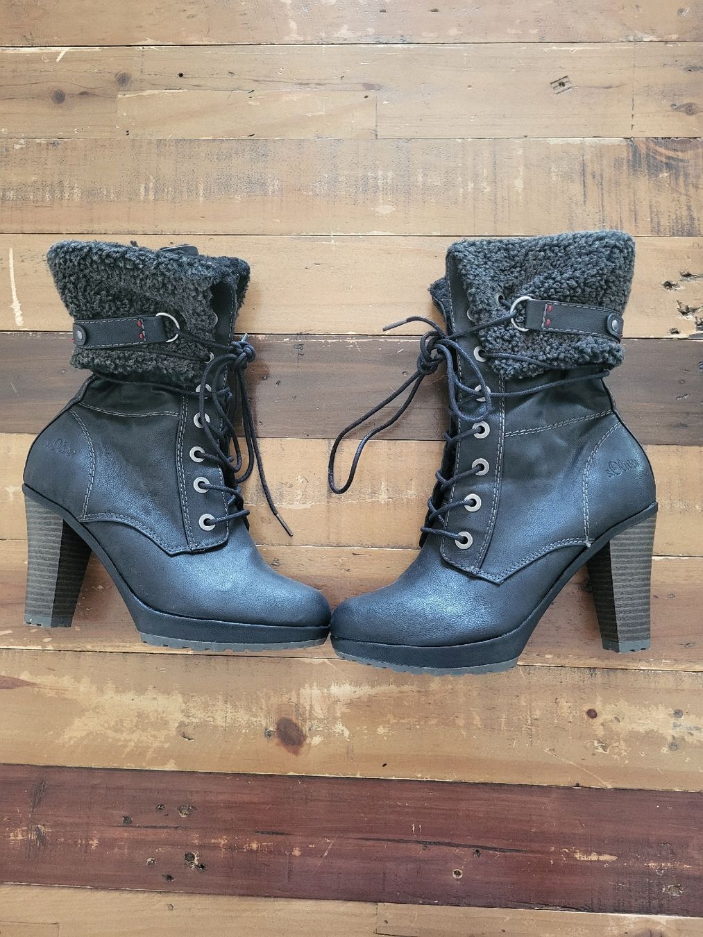 S.Oliver Scarpe da donna: Bottines à lacets s.Oliver avec fourrure - T. 39 – Usato da Ursy venduto da Tchoupitchou 2