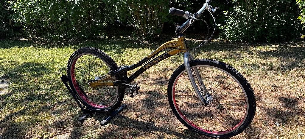 Velos: Velo trial Monty – Gebraucht aus Vessy von matzou