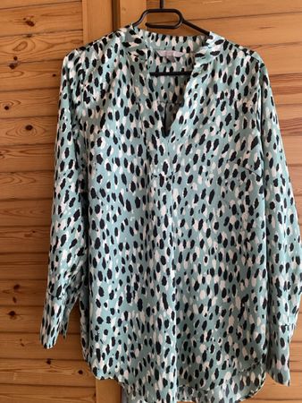 Schicke Damenbluse Gr. 36 Mintgrün Leopardenmuster