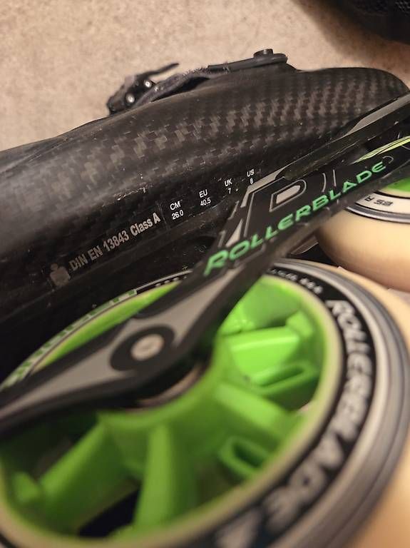 Inline-Skating & Rollschuhe: Rollerblades 40.5 inkl. Schoner-Set - top Zustand – Gebraucht aus Winterthur von Janine18 2