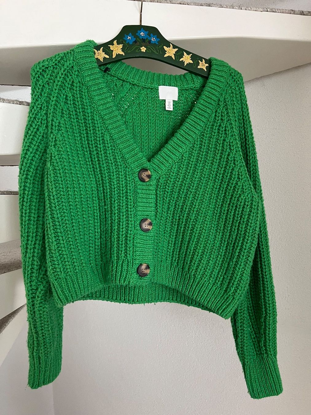 H&M Maglioni & Felpe: Grüne Grobstrickjacke – Usato da Egg b. Zürich venduto da ZeroWaste