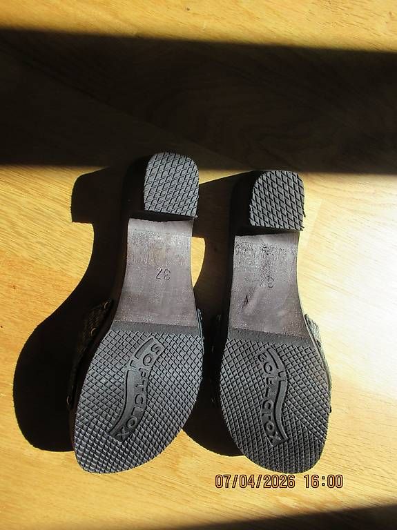 Scarpe da donna: SOFTCLOX GRÖSSE 37 – Usato da Gümligen venduto da ChrigiSigi 2