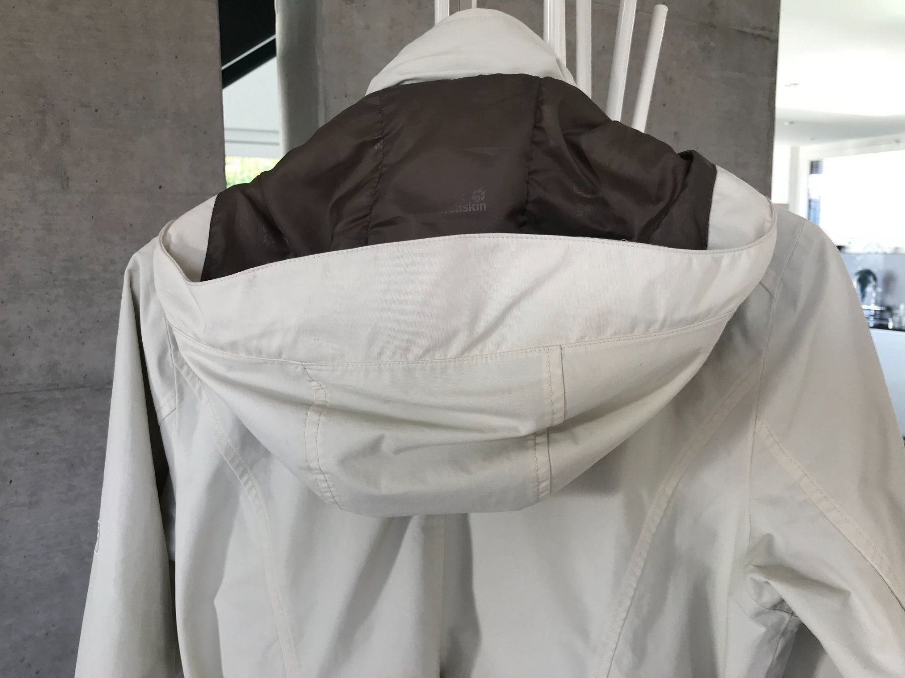 Jack Wolfskin Giacche: Jack Wolfskin Jacke beige – Usato da Wisen SO venduto da Ihunter 9