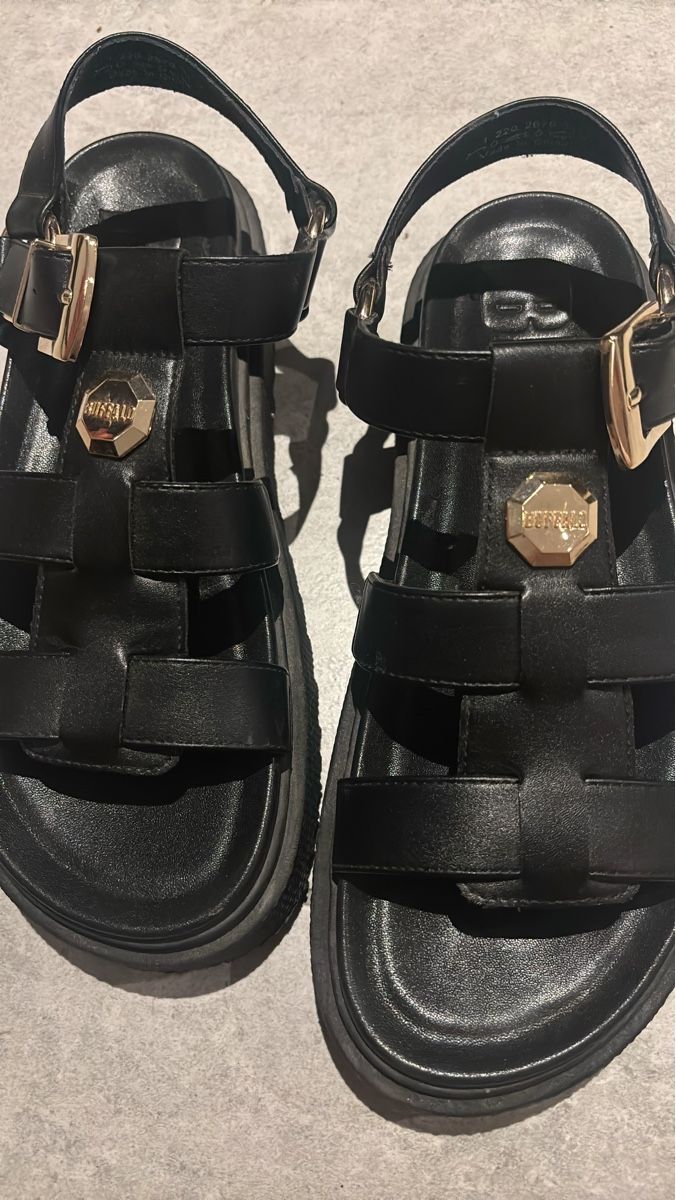 Buffalo Scarpe da donna: Sandale Buffalo taille 41 – Usato da Rue venduto da Juliechaillet99 1