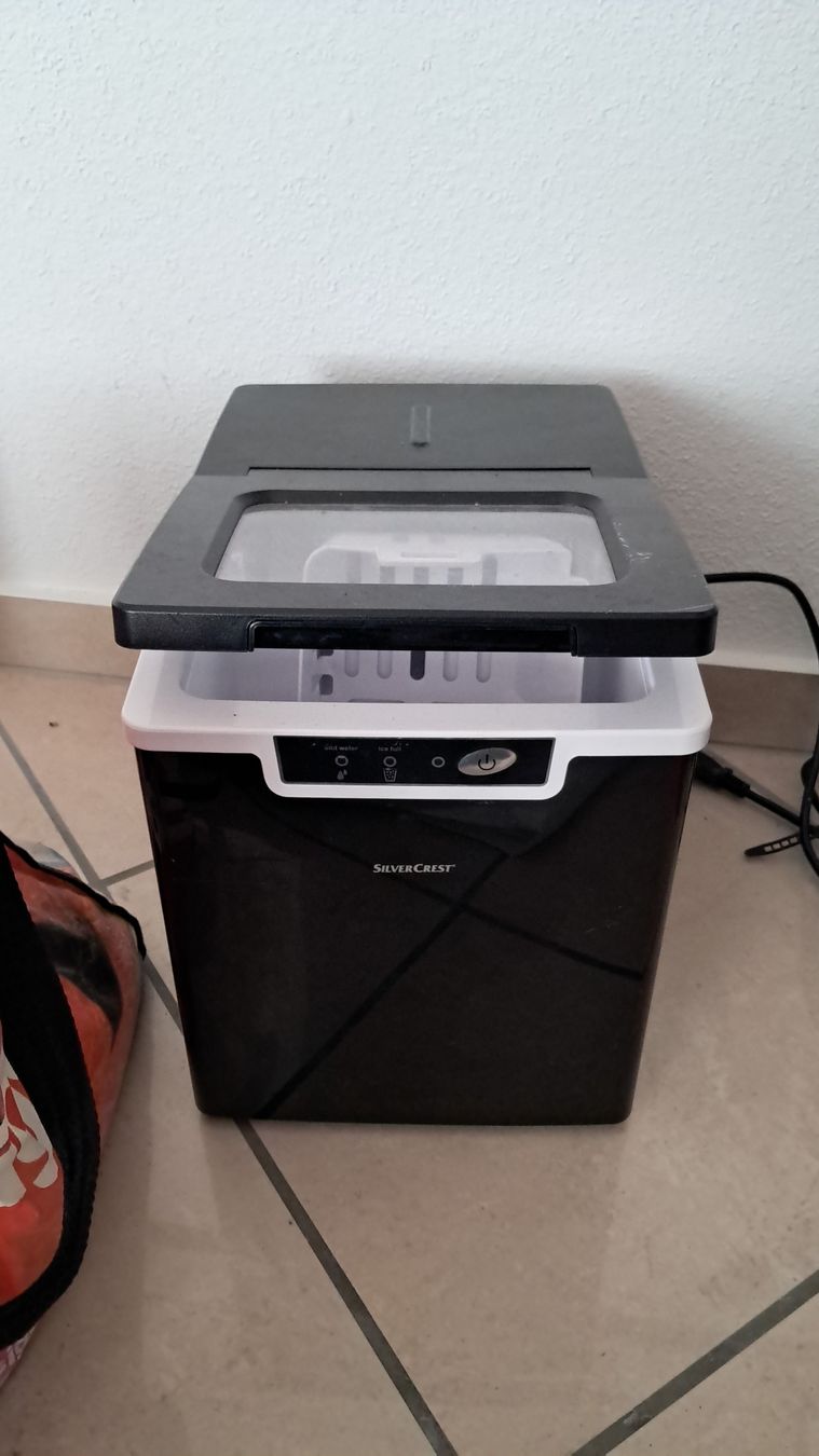 Condizionatori: Ice maker – Usato da Grenchen venduto da Barreaux