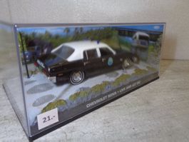 Altaya 1:43 Chevrolet Nova Police Diorama James Bond 007