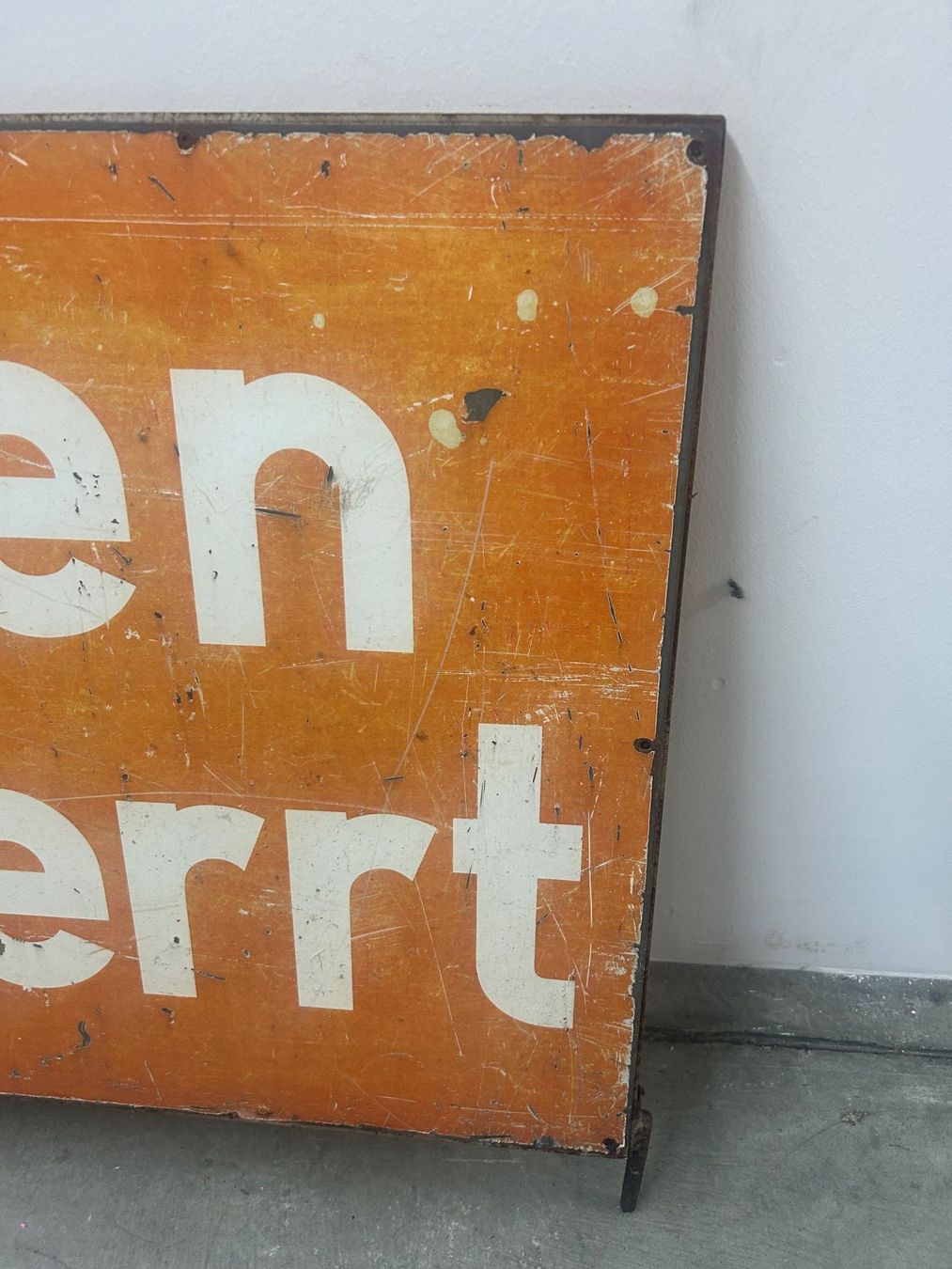 Ecriteaux: altes Blech-/Eisenschild Rasen gesperrt – D'occasion à Zürich par Levelart 2