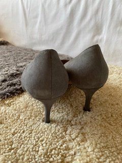 Manolo Blahnik Scarpe da donna: Manolo Blahnik Suede Pumps Dark Grey Size 37 – Nuovo (secondo la descrizione) da Bernhardzell venduto da Sunka0 3