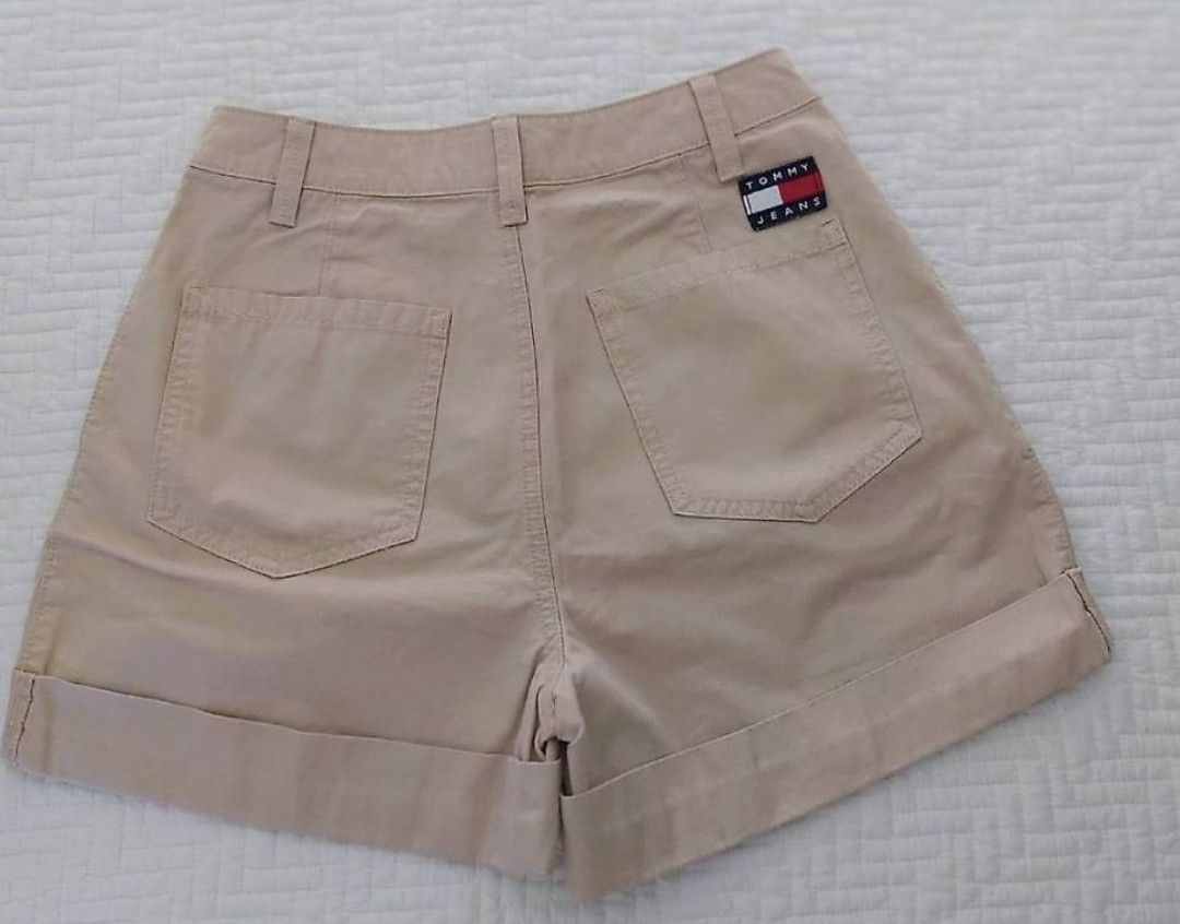 Tommy Hilfiger Hosen: Tommy Hilfiger Shorts  – Neu (gemäss Beschreibung) aus Zürich von Babadermf 1