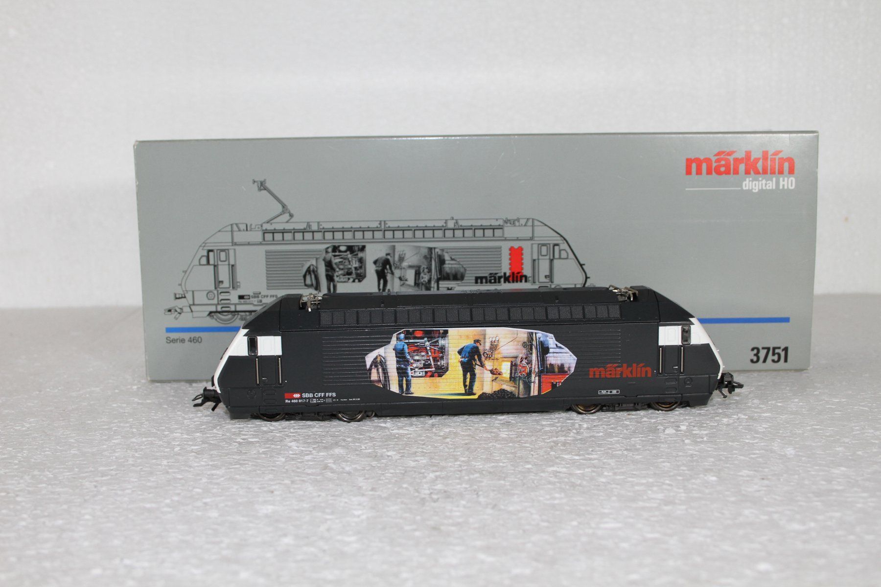 Märklin Modellini di ferrovie: Märklin 3751SBB Re 460 Heizer – Usato da Triesen venduto da gleis8