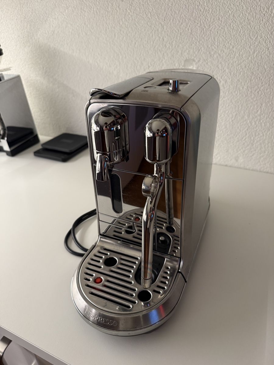 Nespresso Macchine per caffè & Macchine per espresso: Nespresso Creatista Plus - Guter Zustand – Usato da Herrliberg venduto da balio 2