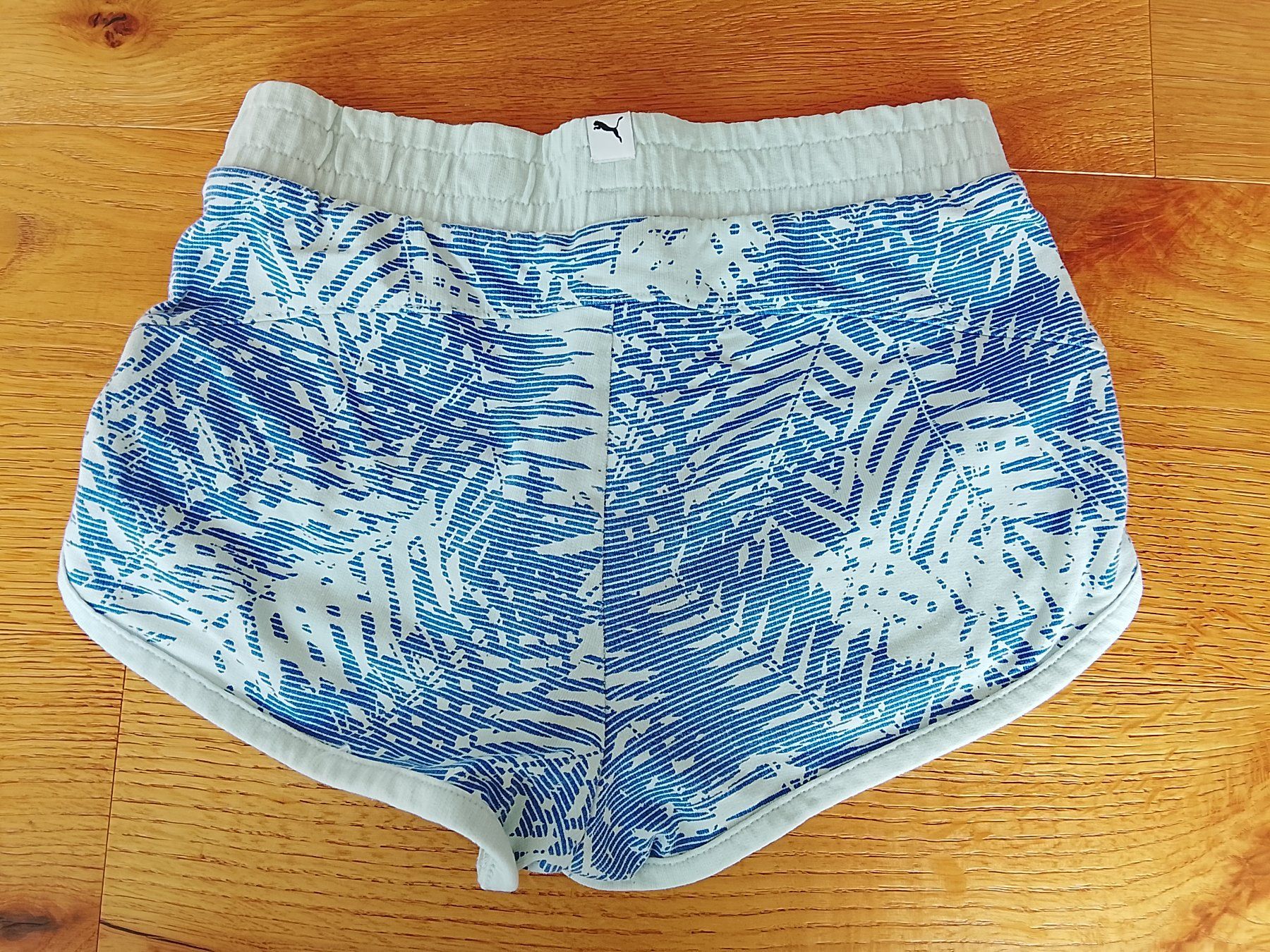 Puma Pantaloni: Shorts Puma Gr. 140 – Usato da St. Gallen venduto da Okonomyiaki 1