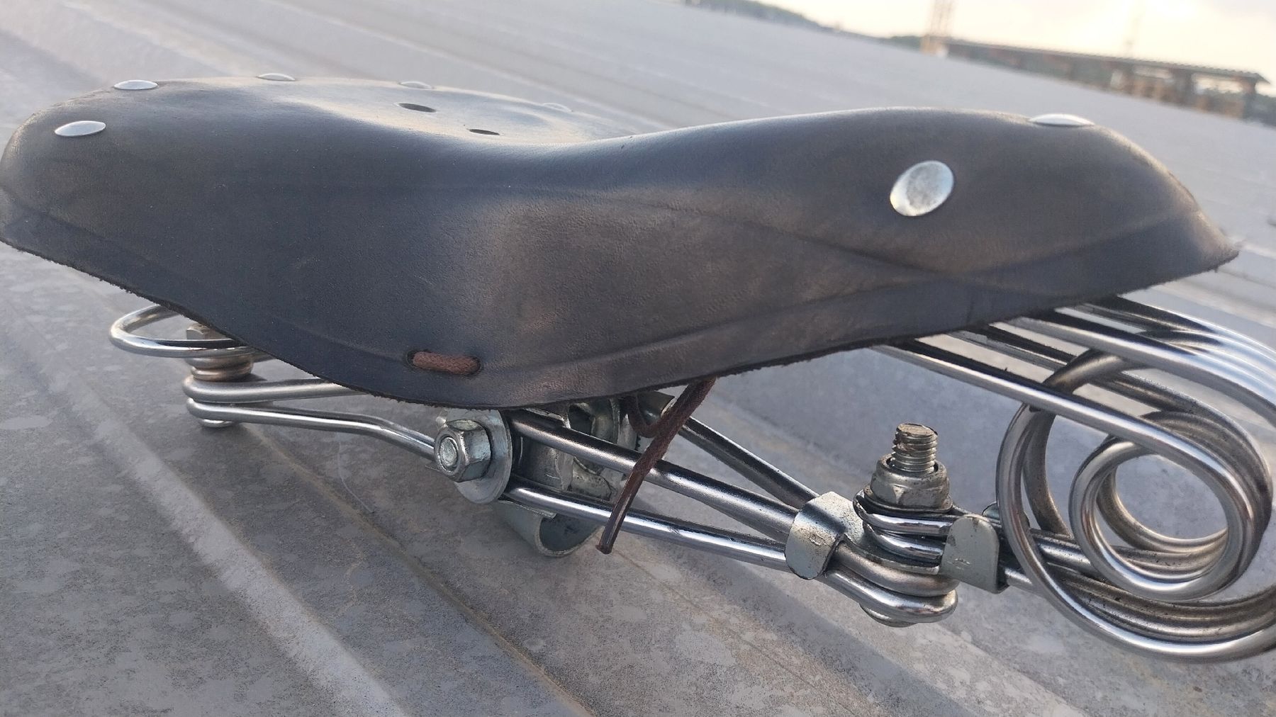 Tutti i ricambio per moto: Selle pour cyclomoteur  – Usato da chatelaine venduto da the_l5wf 1