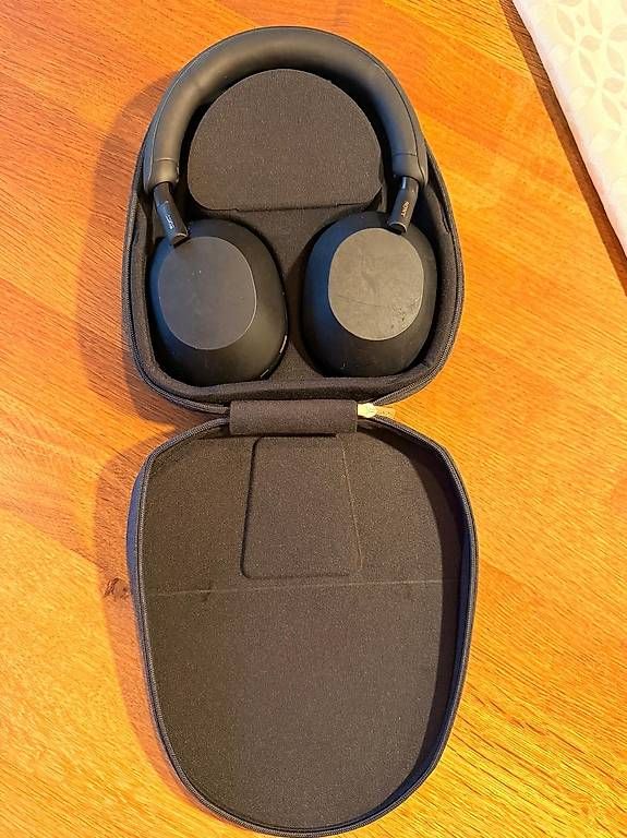 Cuffie: Sony WH-1000XM5 avec housse – Usato da Delémont venduto da alex2502 2