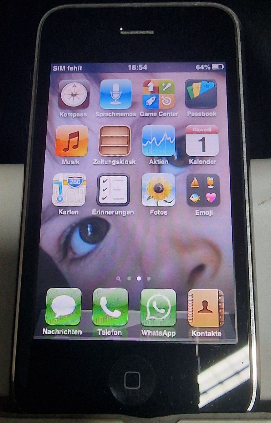 Apple Telefoni cellulari / Smartphones: iPhone 3GS – Difettoso da Uerkheim venduto da Justi.y