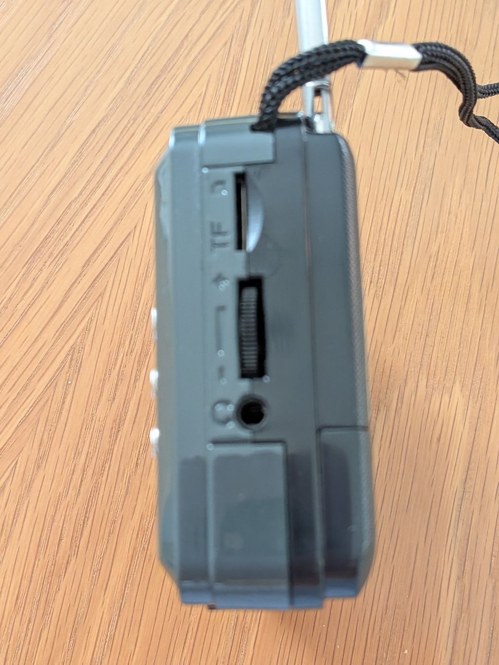Radios: Mini-Radio mit LED-Lampe – Neuf avec emballage d'origine à Wädenswil par Mamacita60 3