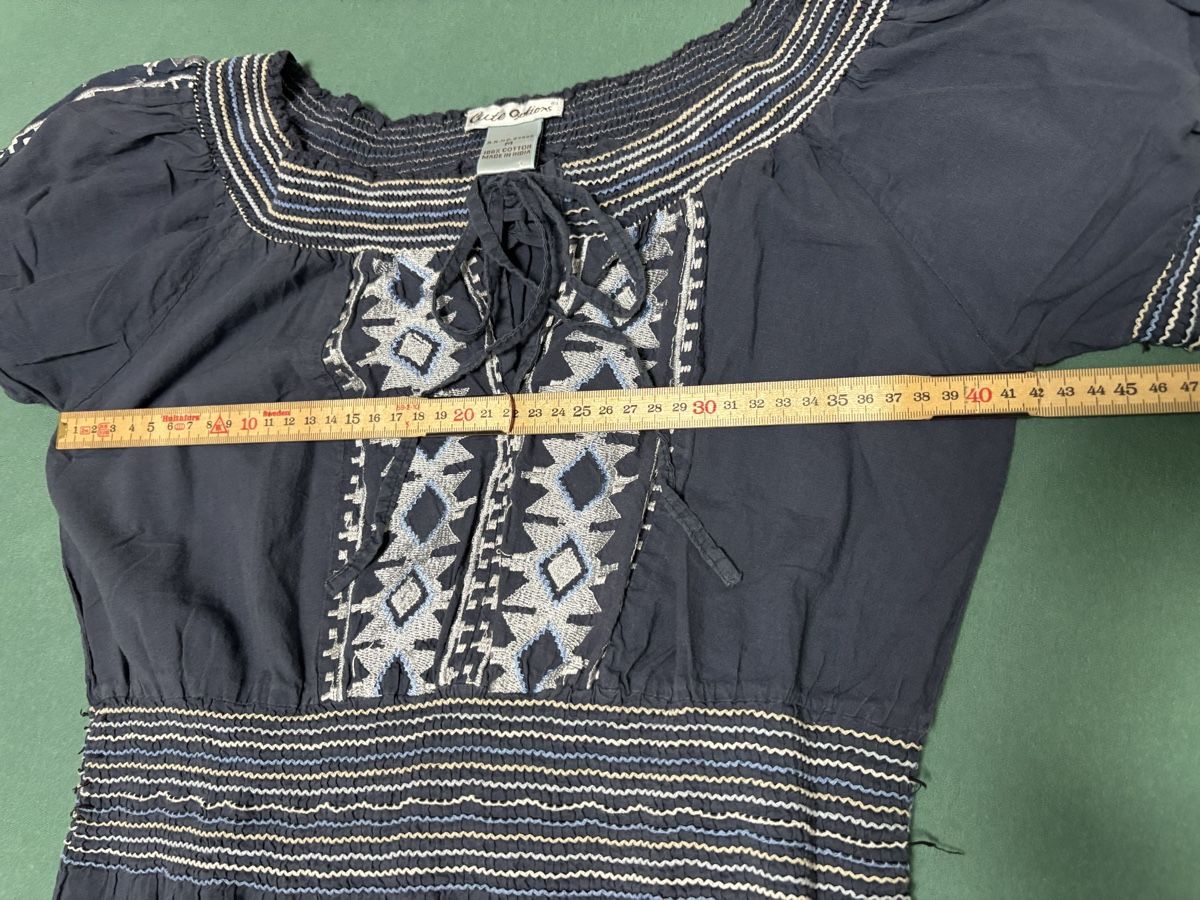 Vestiti: 2x Kleid dunkelblau bestickt, Grösse M  – Usato da Zollikerberg venduto da Jvac2 4