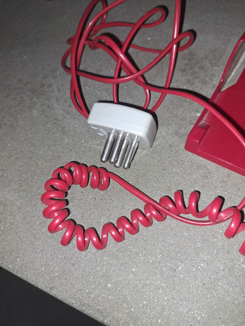 Téléphones: Retro Telefon im knalligen Rot - ein echter Hingucker!  – D'occasion à Kölliken par Upcycling-by-Mc-TAM 3