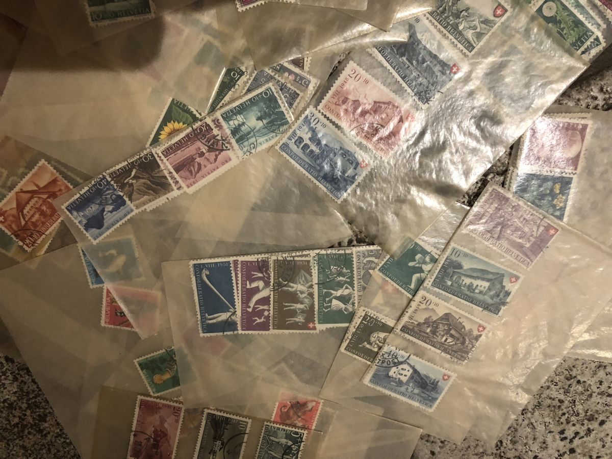 Tutti i francobolli: Bananenschachtel mit Briefmarken – Usato da Lufingen venduto da Rac0 2