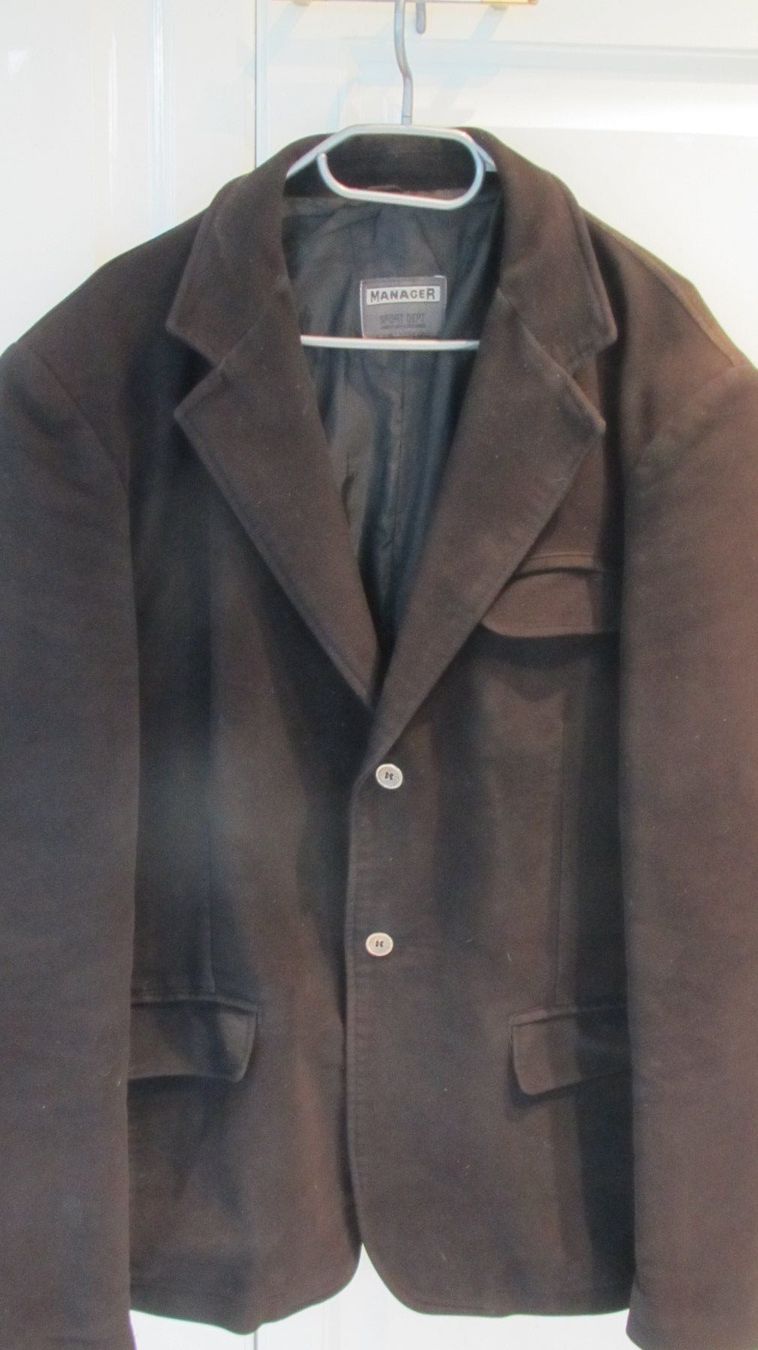 Giacche: BLAZER MANAGER XXL – Usato da Murten venduto da Selliot