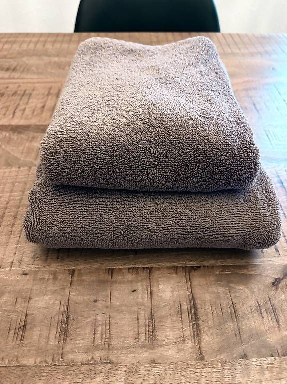 Blomus Teli da bagno: Handtuch und Badetuch blomus – Usato da Thürnen venduto da Yaroc