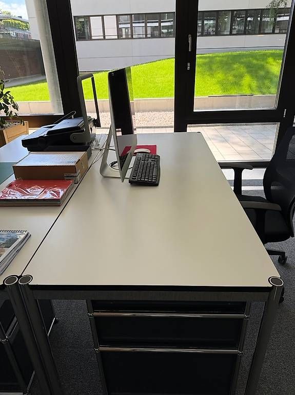 Scrivanie: USM - Bureaux 175x75 – Usato da Rolle venduto da nla_js68 1