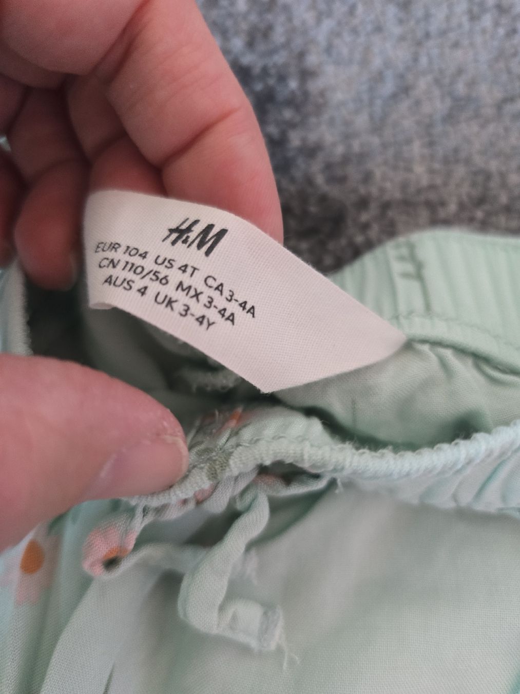 Lotti & Set di vestiti: Kleiderpaket Mädchen Gr. 104/110 – Usato da Unterentfelden venduto da Panda-87 1
