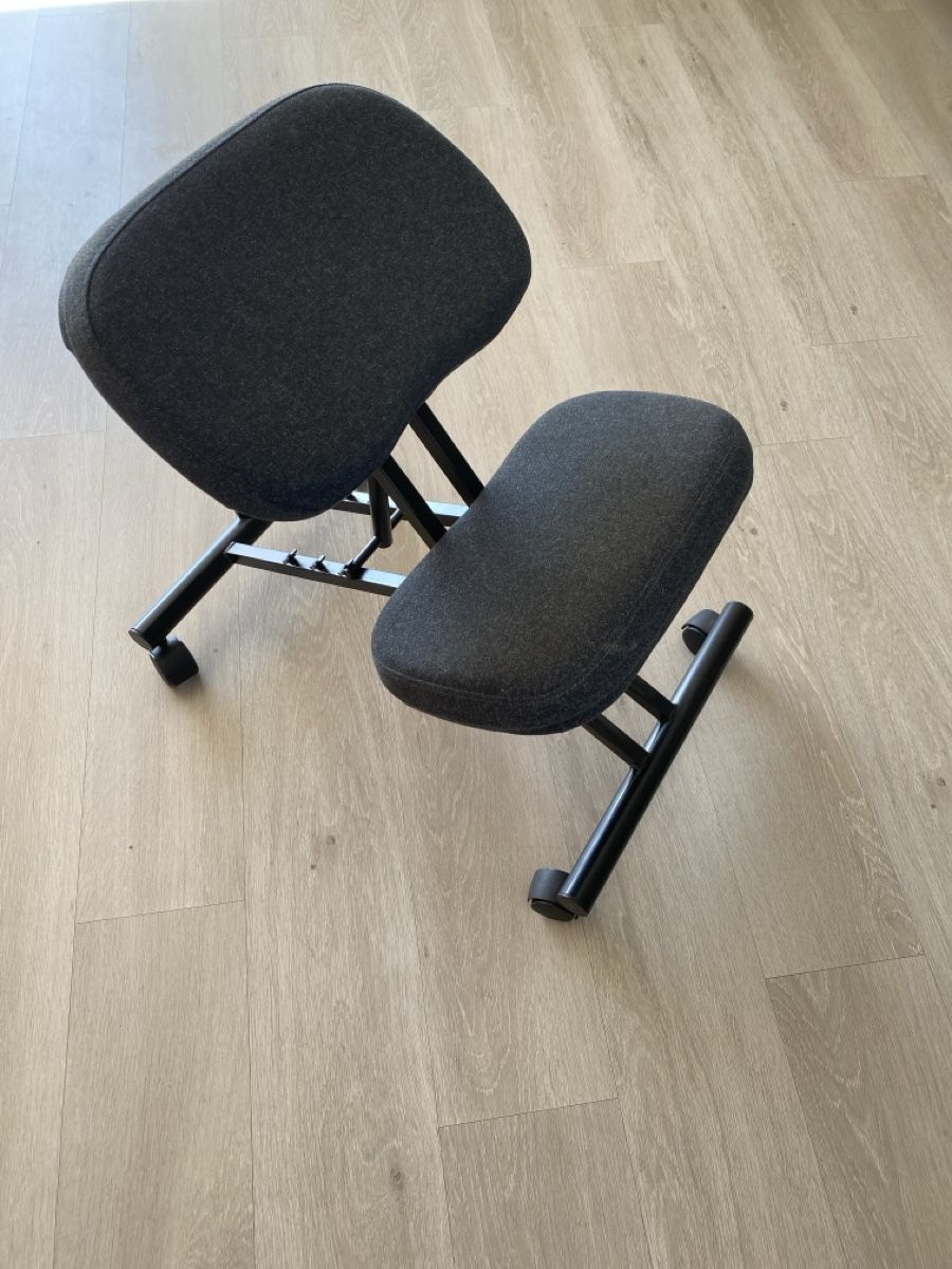 Ikea Sedie: Siège ergonomique à genoux, parfait pour le dos – Nuovo (secondo la descrizione) da Vevey venduto da sasa2008