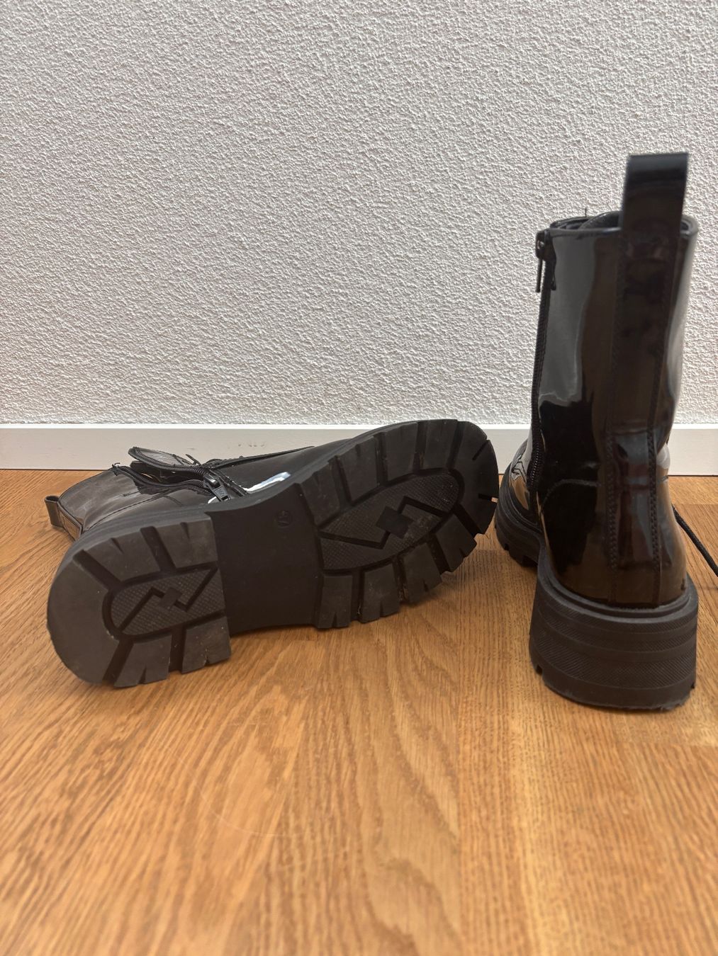 C&A Chaussures filles: Black boots size 37 – D'occasion à Küssnacht am Rigi par s_vndn 3