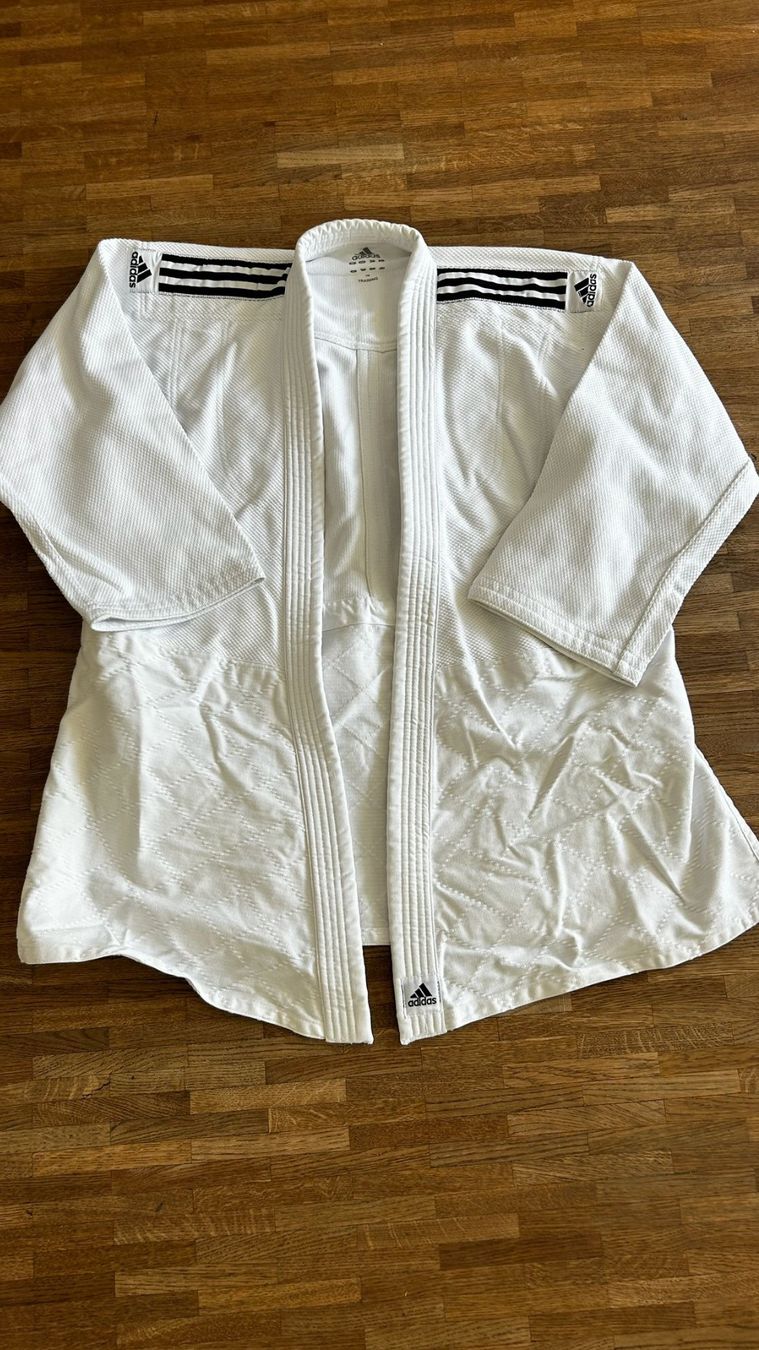 Kimono: Judoanzug Training Adidas Gr. 190 – Usato da Bern venduto da arwori 3