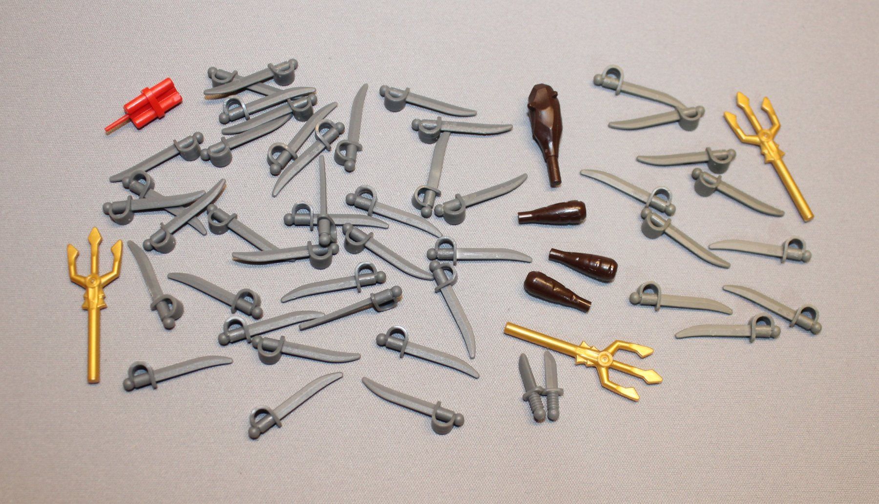 Lego Giocattoli: Lego Waffen Säbel Keule Messer ...... – Usato da Istighofen venduto da muech40