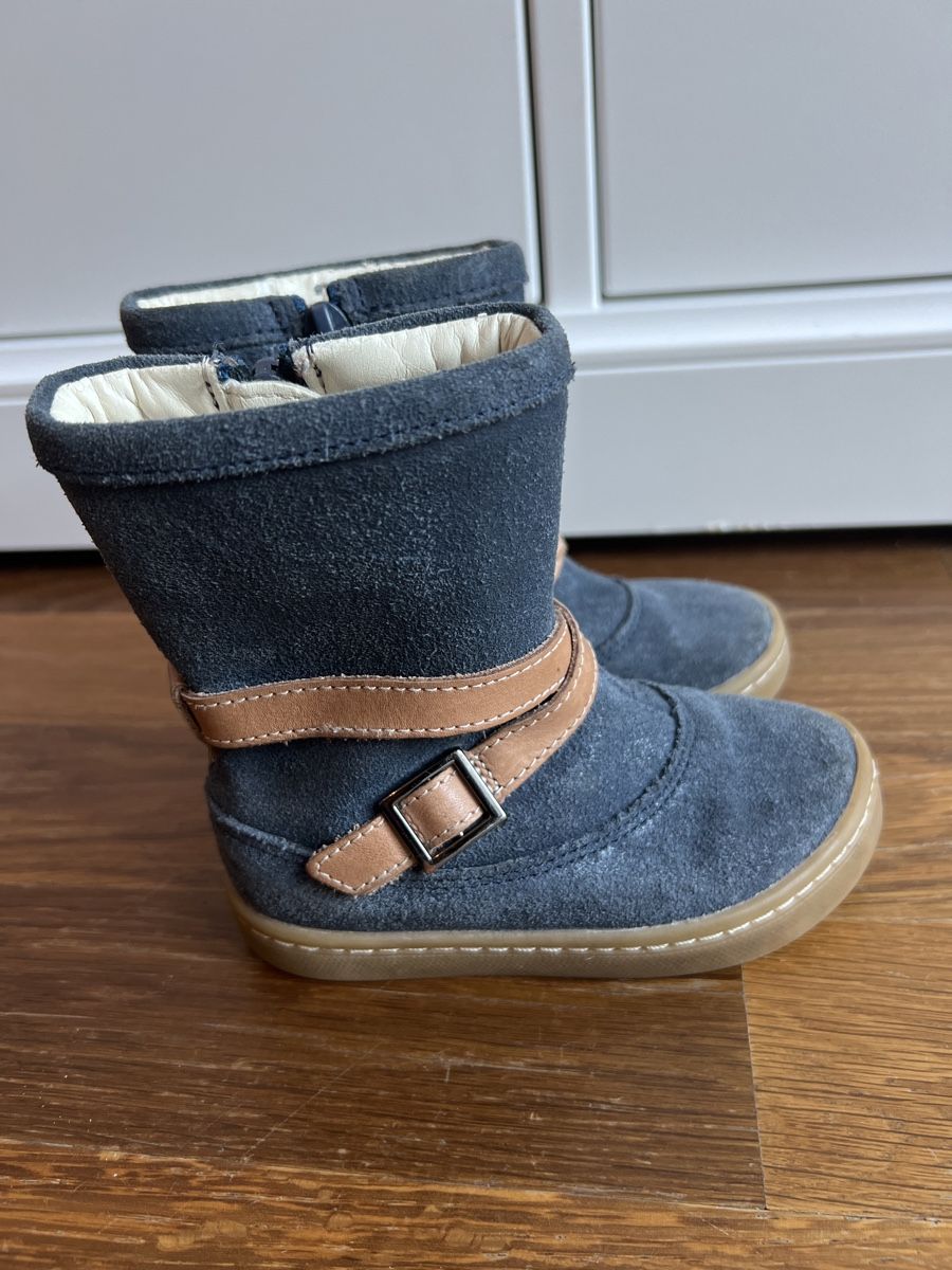 Clarks Schuhe für Jungen: Kids' blue suede boots, EU 22, Clarks – Gebraucht aus Adliswil von youngbee 1