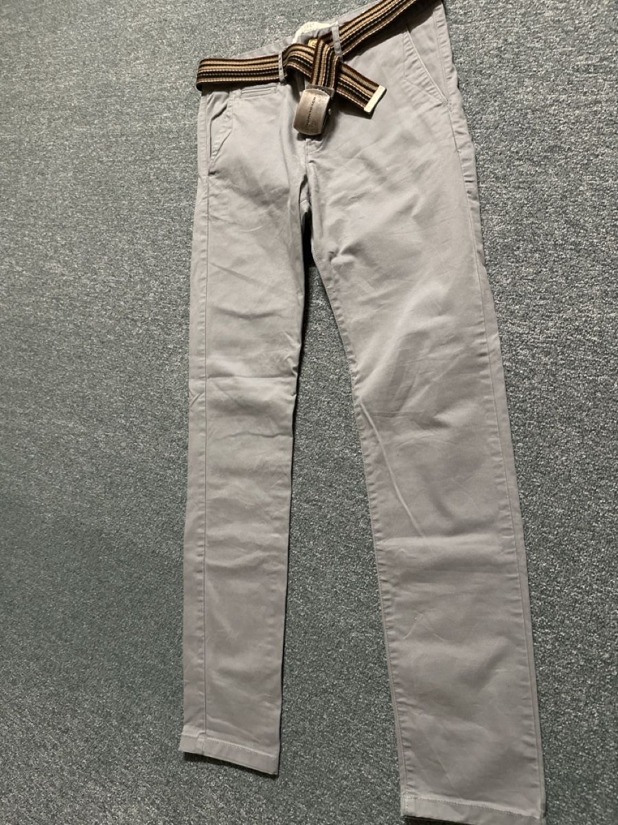 Pantaloni: Herrensommerhose H&M Gr 30 mit Gurt  – Nuovo (secondo la descrizione) da Baltschieder venduto da YmroBe