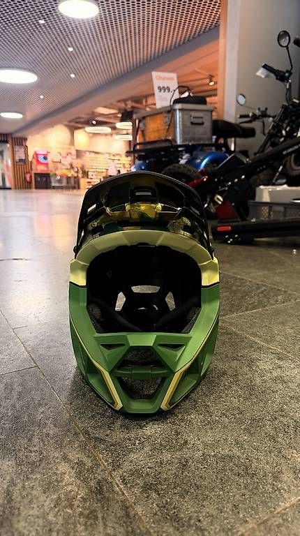 Caschi & visiere: Shirowork Helm – Usato da Unterseen venduto da beE-Scooter