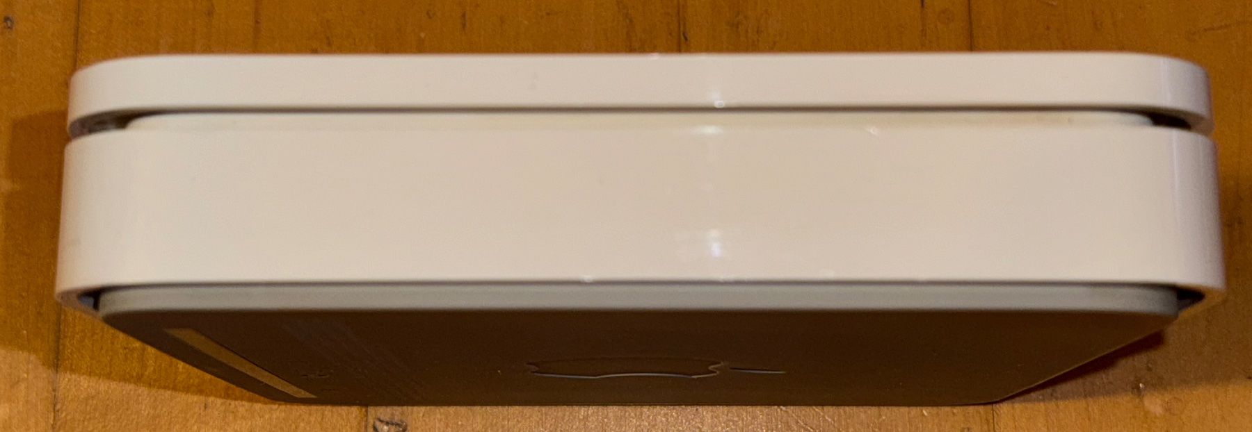 Apple Modem & Router: Apple Airport Base Station A1143 – Difettoso da Unterengstringen venduto da NOISE 5
