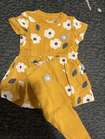 Sigikid Set, Grösse 62/3M, Blumenmuster, Top Zustand!