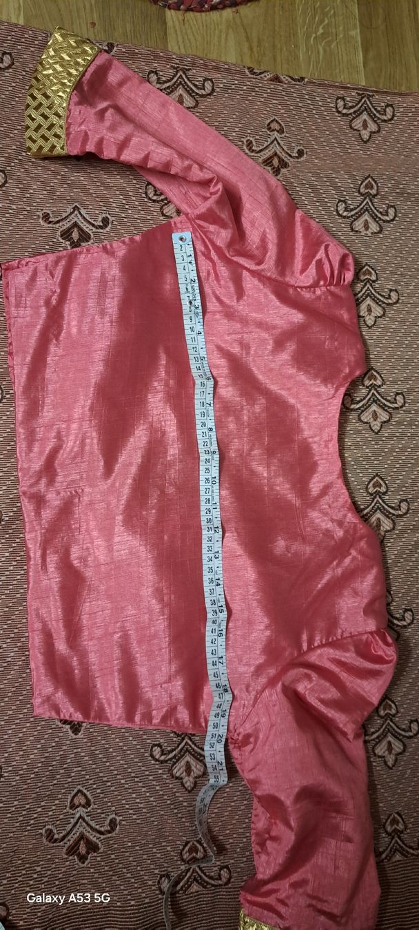 Tessuti: Elegantes Altrosa farbe  Sari mit Goldmuster ,MIT Bluse – Usato da Bern venduto da mahilini 3