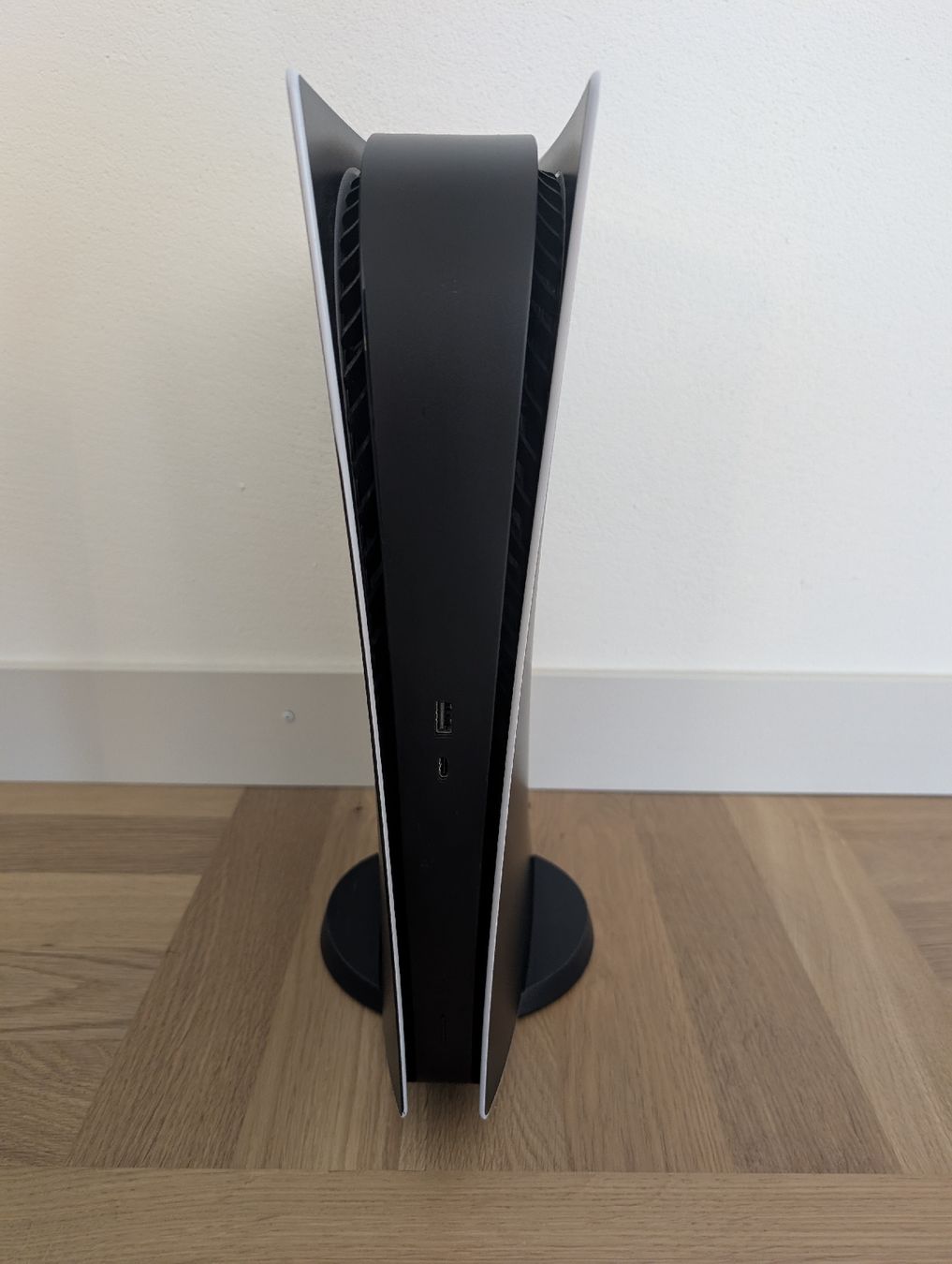 Sony Konsolen: PlayStation 5 (Digital Edition) - 2 TB SSD - Pro Controller – Gebraucht aus Zürich von montelupo0 3