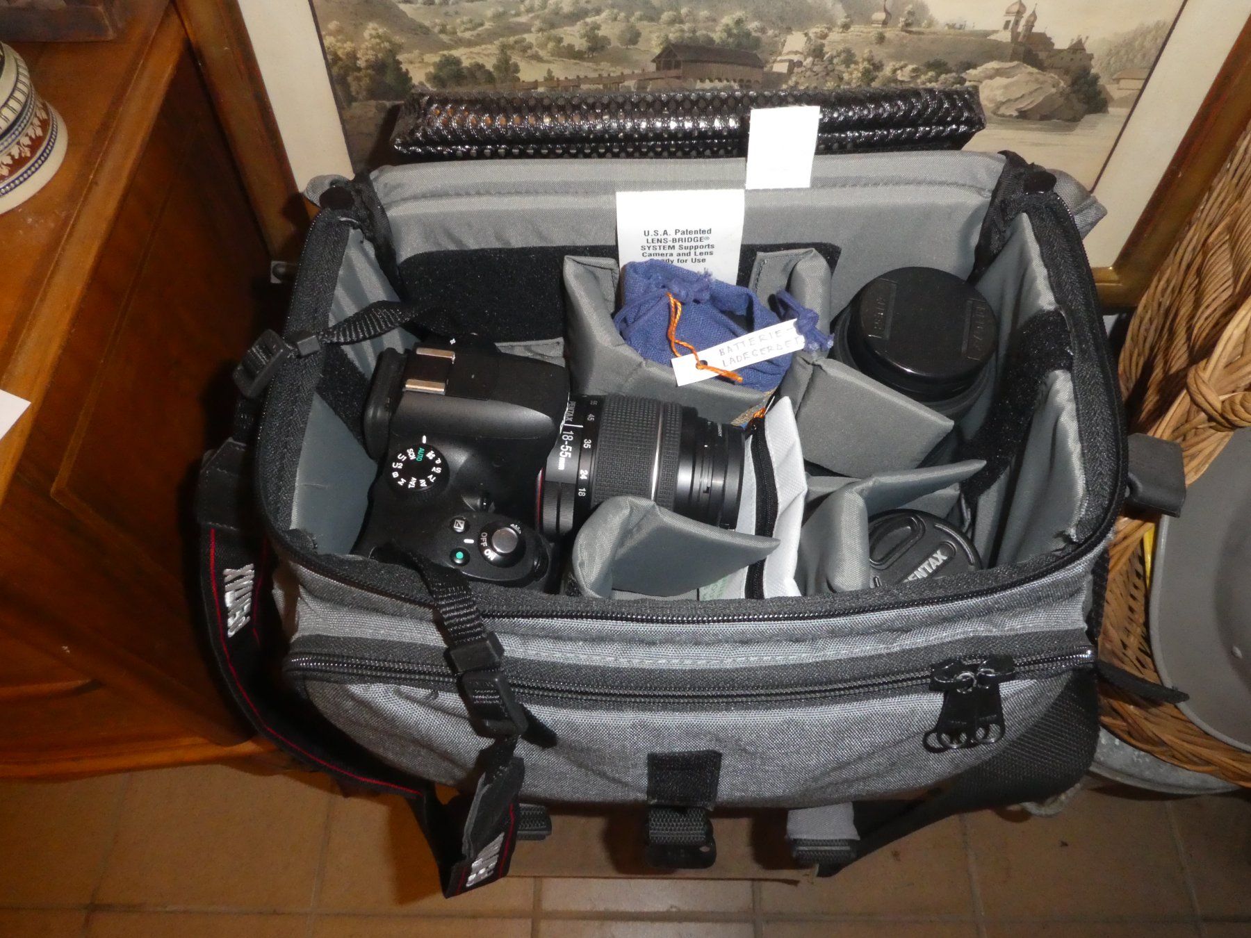 Pentax Kamera: Kameratasche mit Pentax K-50 SR und Objektiven etc . – Gebraucht aus Chur von Diversico2010