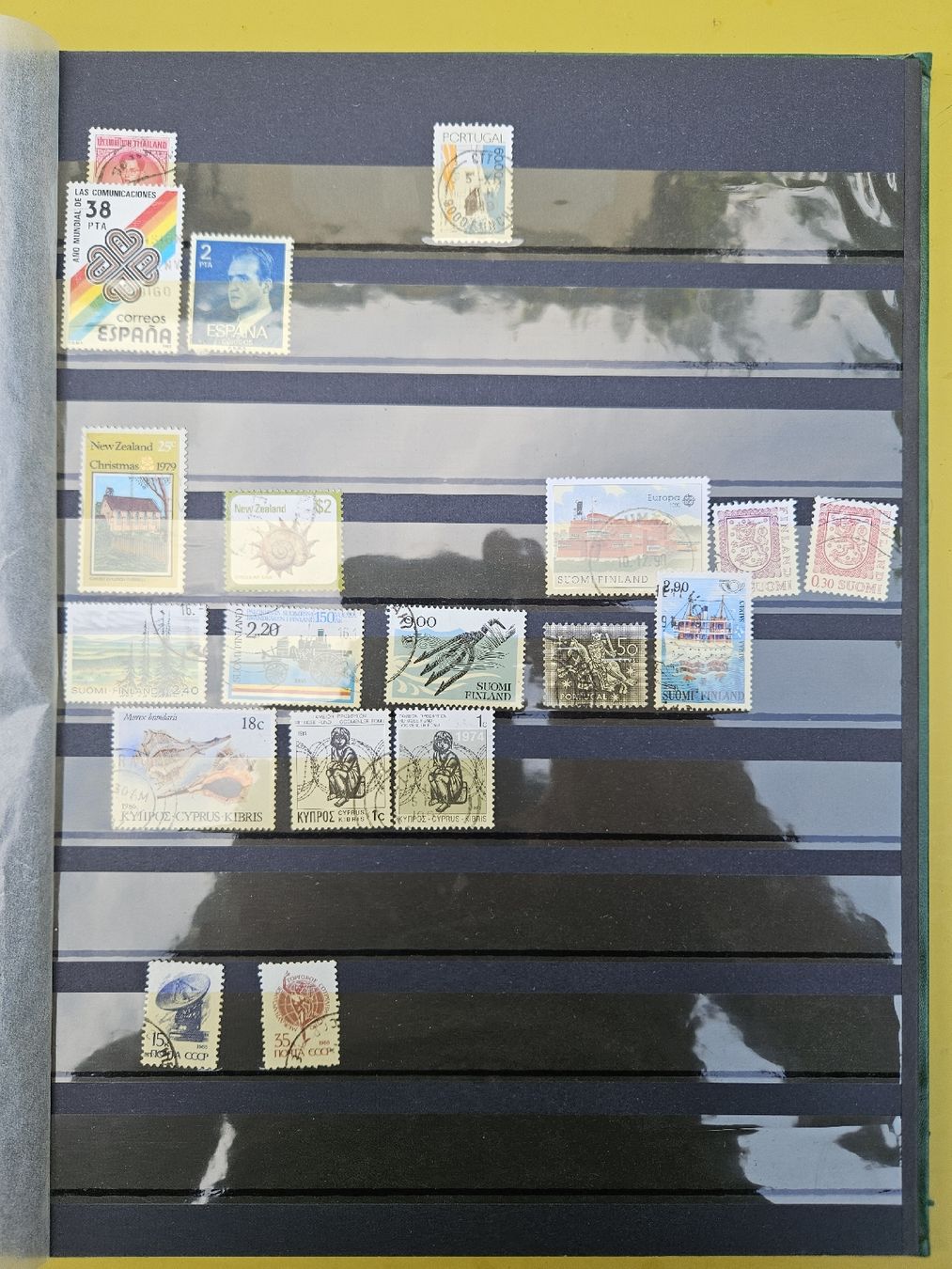 Tutti i francobolli: Album de timbres variés . – Usato da Biel/Bienne venduto da echinops 4