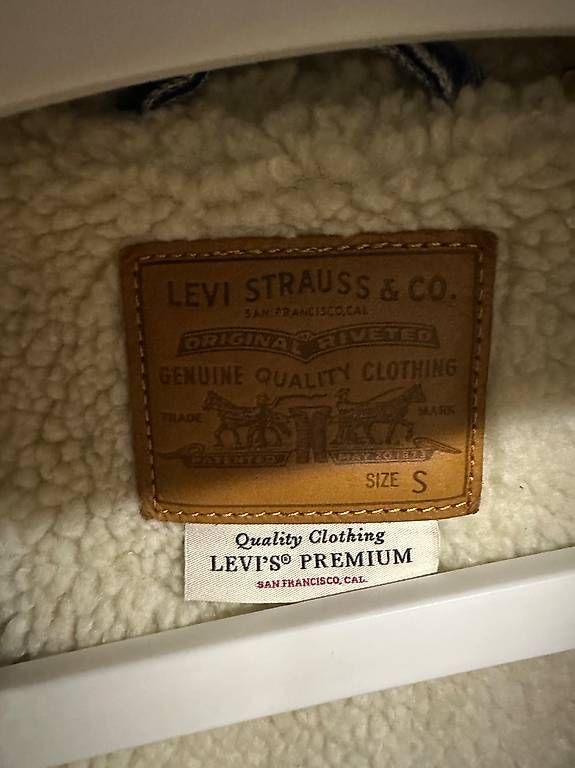 Levi's Jacken: Levis – Neu (gemäss Beschreibung) aus Gossau SG von Carvalloh 4